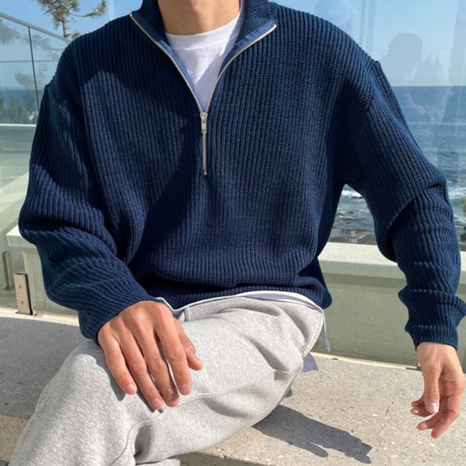 Klassisk herregenser halv zip i marineblått, pullover for menn. Komfortabel og formell for alle anledninger.