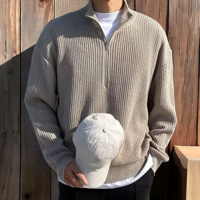 Sammenbrettet herregenser med halv zip. Komfortabel, elegant pullover for menn, ideell som høstgenser.