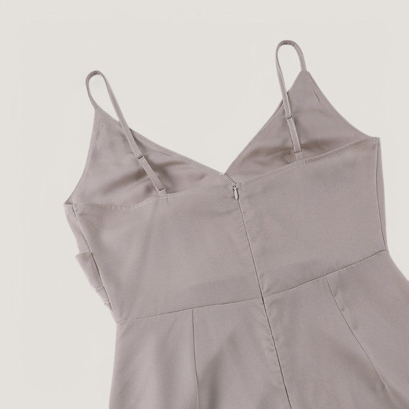 Elegant maxikjole for kvinner, en stilren lang festkjole som passer som formell kjole eller sommerkjole.