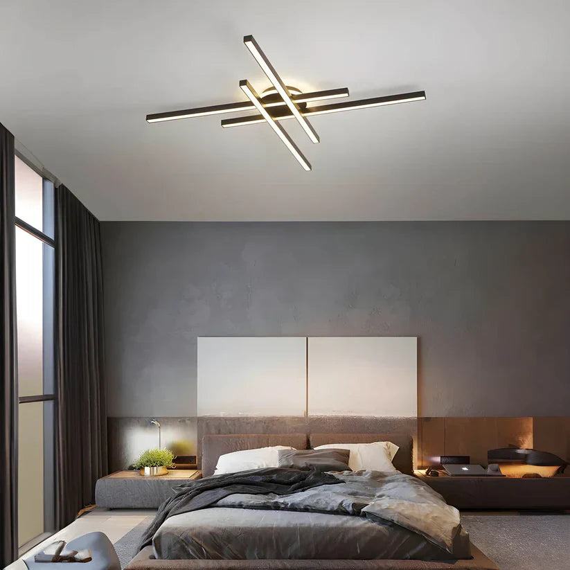"Elegant LED-taklampe med slanke linjer, dimbar belysning, tilgjengelig i hvit og svart, gir et moderne utseende."