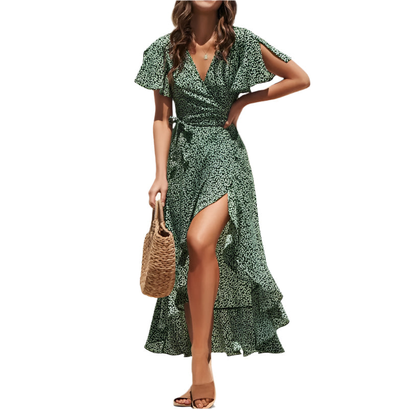 Elegant luftig boho maxikjole for kvinner med blomstermønster, perfekt som sommerkjole og festkjole.