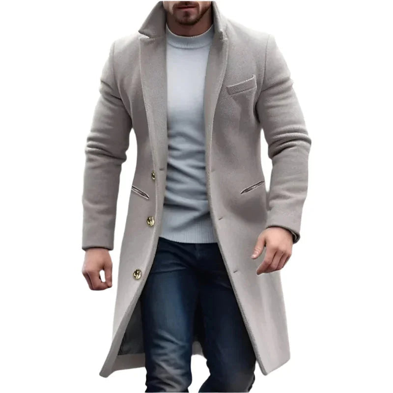 Elegant menns lang trenchcoat i klassisk stil, perfekt for vinteren. Tidløst yttertøy for herre.