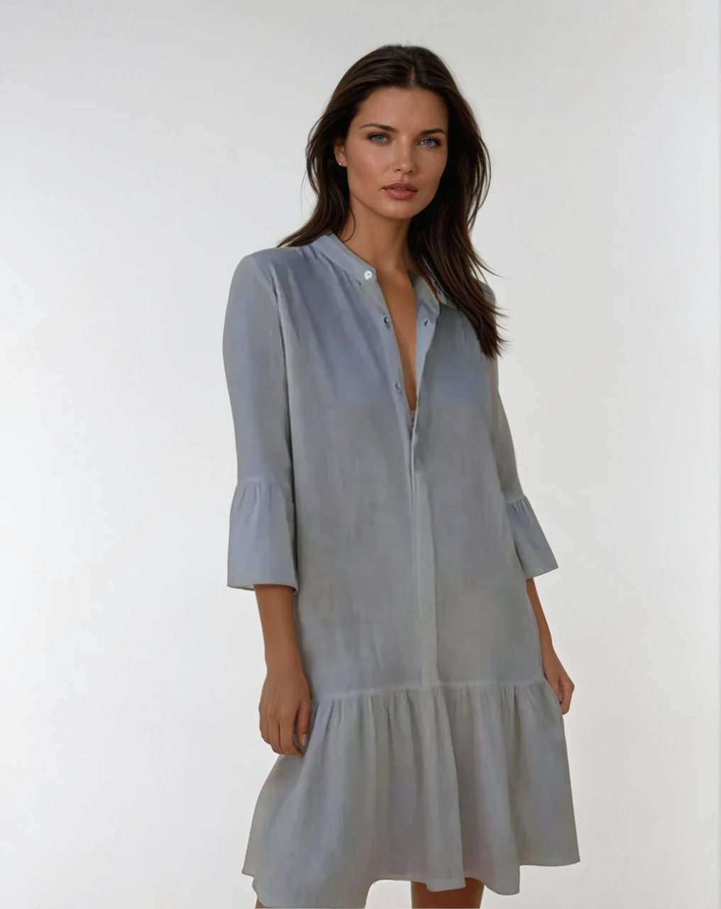 Kvinners elegant plissert minikjole, en stilren og komfortabel skjortekjole for en moderne look.