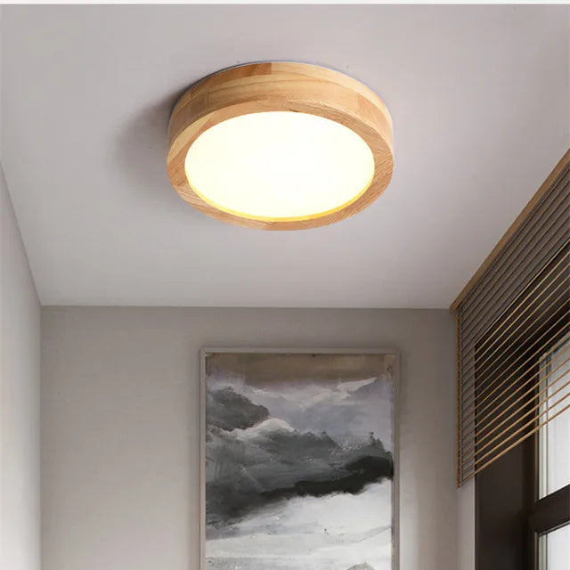 Skandinavisk designlampe, rund og stilren, for et koselig soverom.