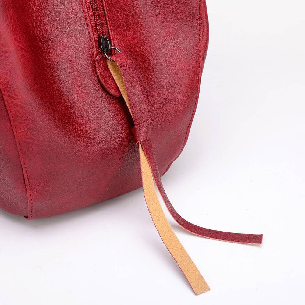 Elegant skulderveske for kvinner i svart faux skinn, perfekt for både jobb og fritid.