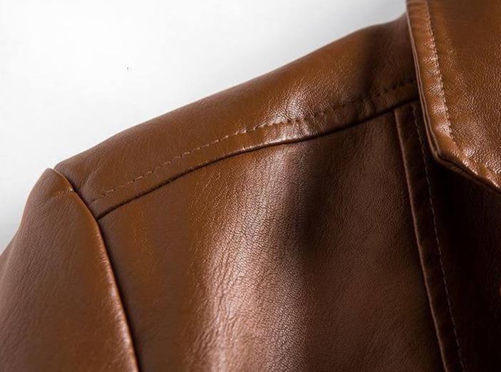 Overtøy for menn: Klassisk sort skinnblazer, gir et elegant preg til enhver garderobe.