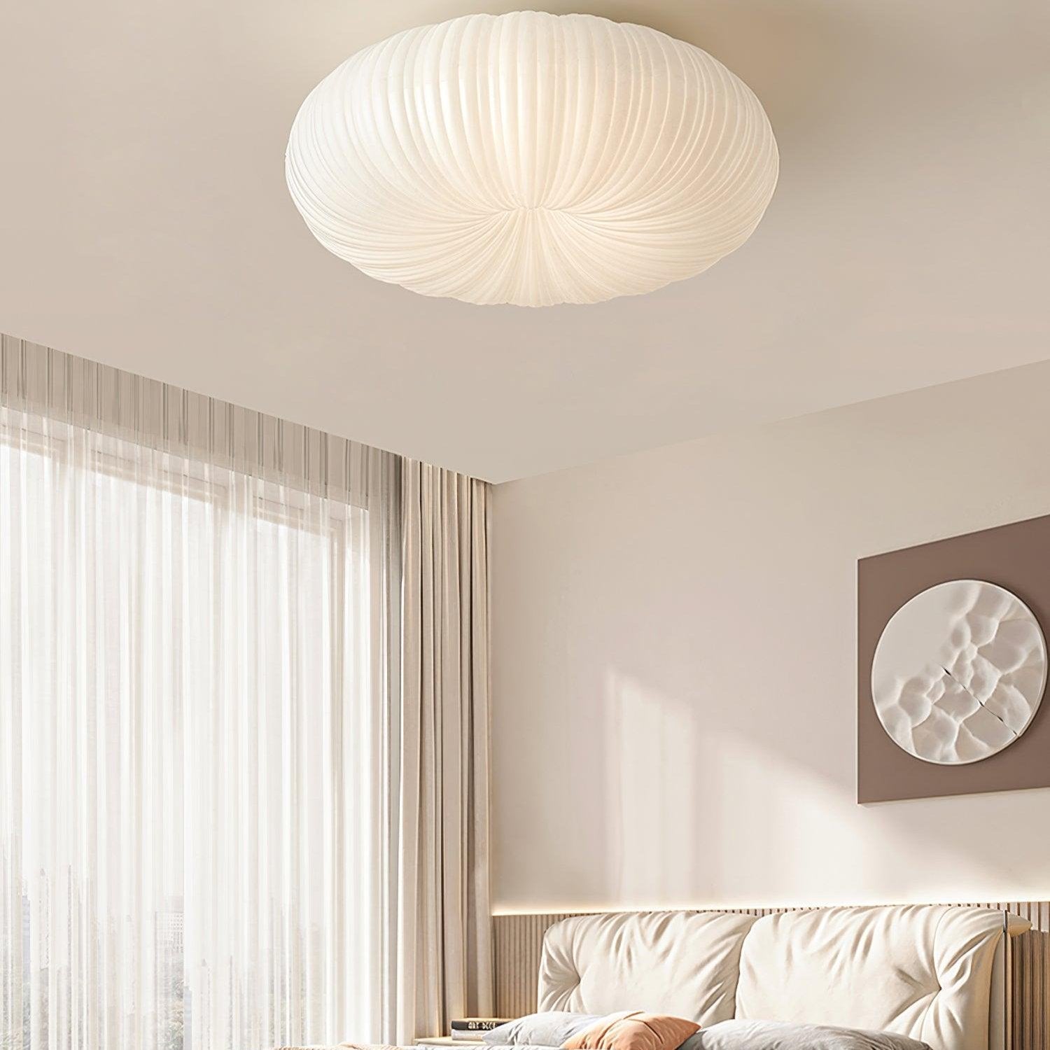 "Elegant taklampe med metall og PE-akryl, fjernstyrt dimmer, to størrelser, varm/kjølig LED-lys, sofistikert design."