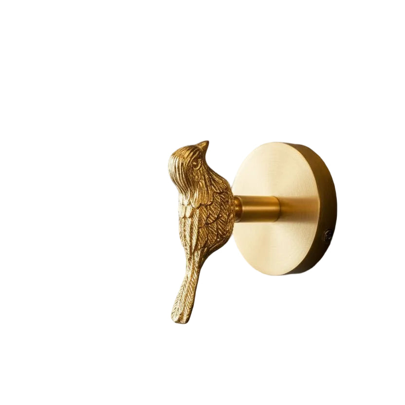 Elegant veggkrok i messing med løvemotiv for smart oppbevaring og innredning av hjemmet.