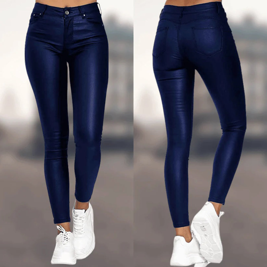 Elegante sorte skinnleggings for kvinner, laget av PU-lær, gir komfort og stil for alle anledninger.
