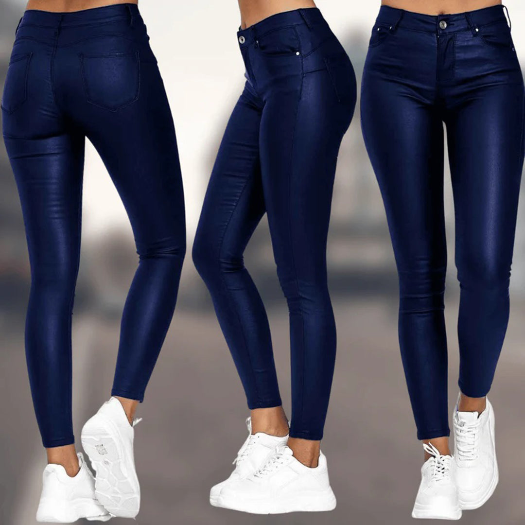 Elegante sorte skinnleggings for kvinner, laget av PU-lær, gir komfort og stil for alle anledninger.