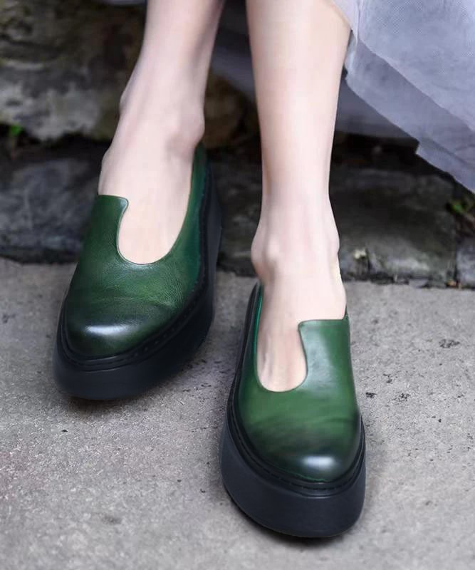 Grønne plattformhæler, komfortable vårsko for kvinner. Trendy og elegante høye hæler til sommerfest.