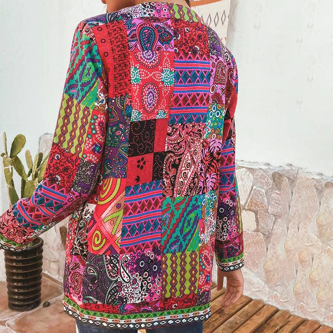 Elegante vårjakker for kvinner i blått og rødt med quilted design og stilfull passform, ideell for vårsesongen.