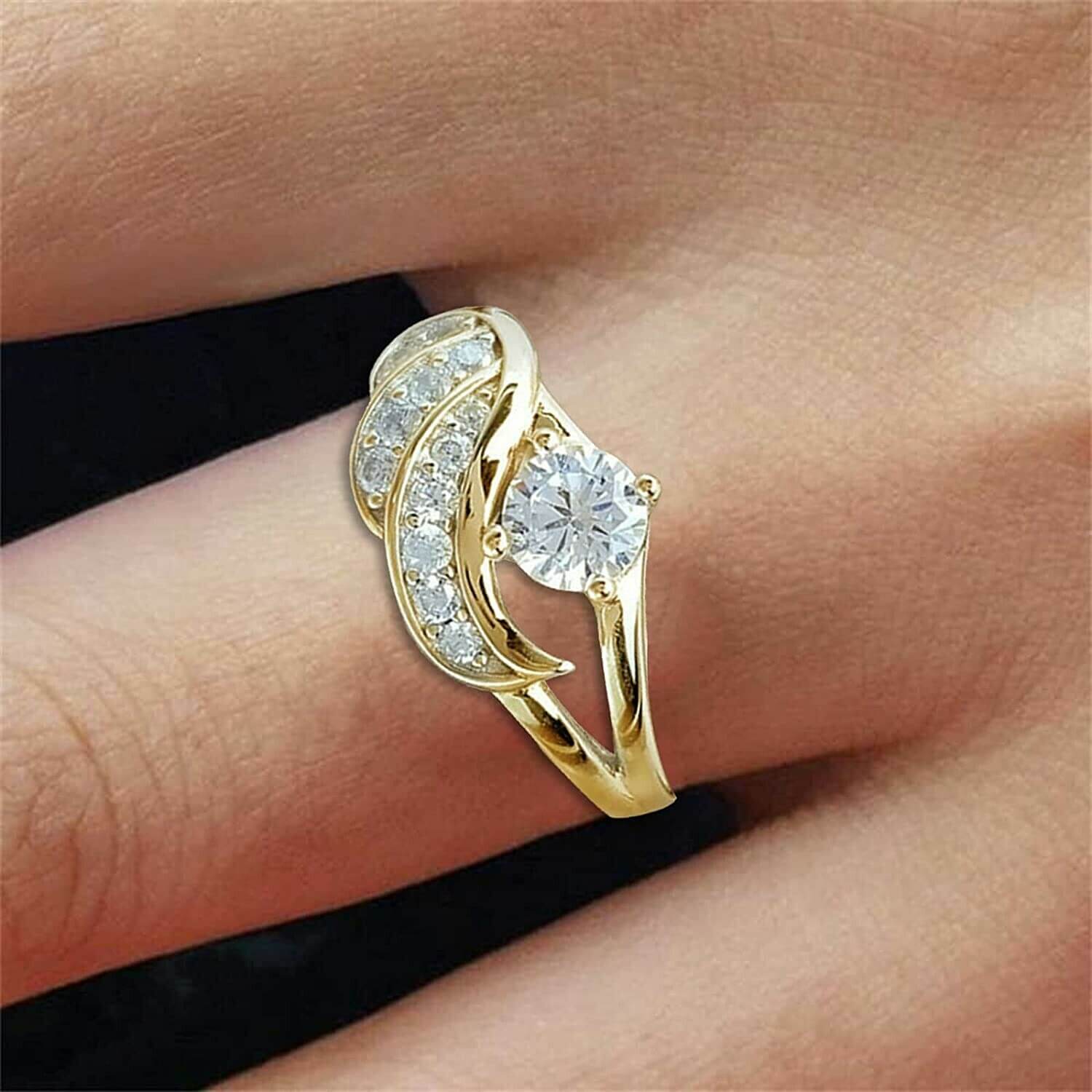 Englevinge ring i sølv med cubic zirconia. Et elegant symbol på håp og beskyttelse for kvinner.