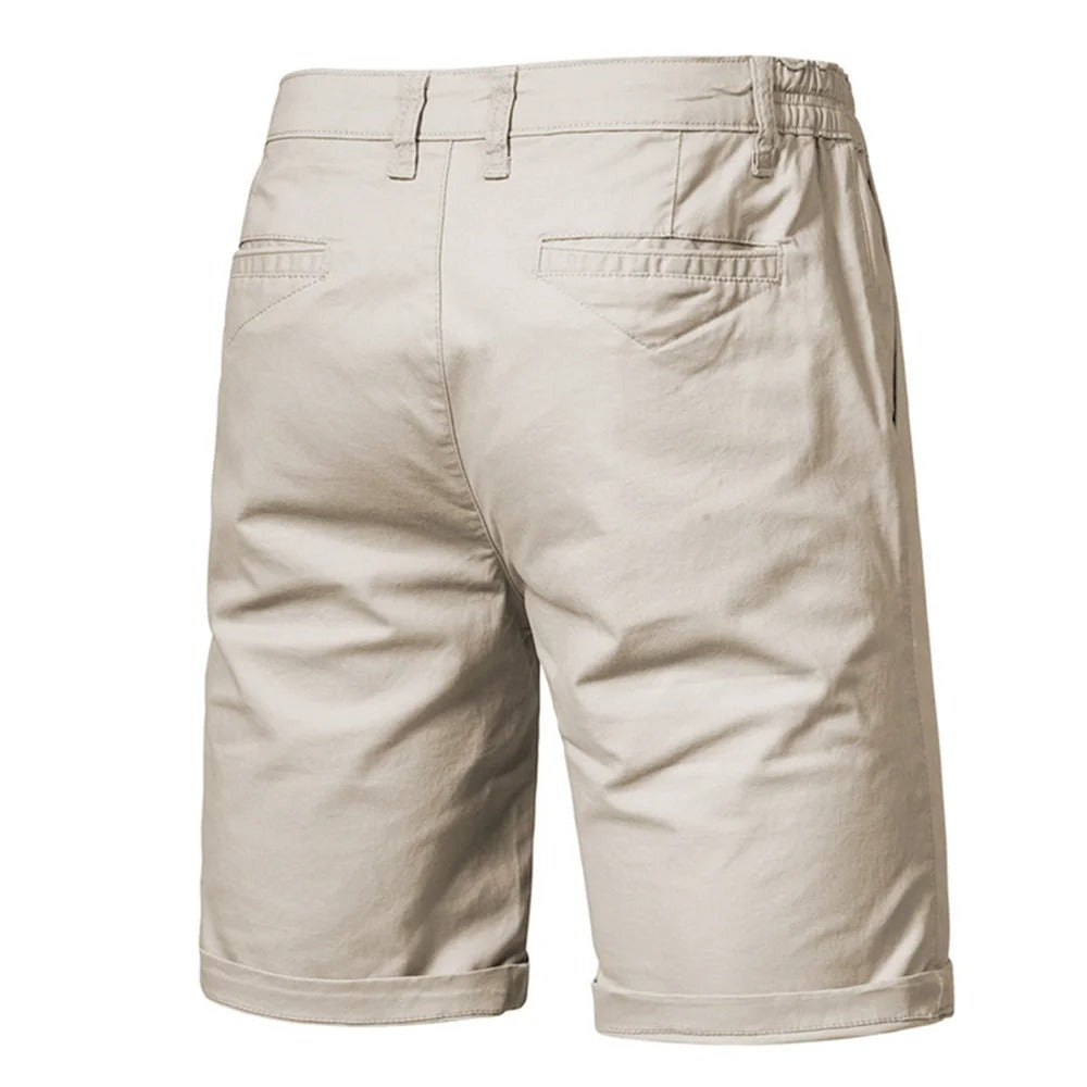 Myk og komfortabel herreshorts i pustende stoff. Ideell for casual sommer og en aktiv fritid.