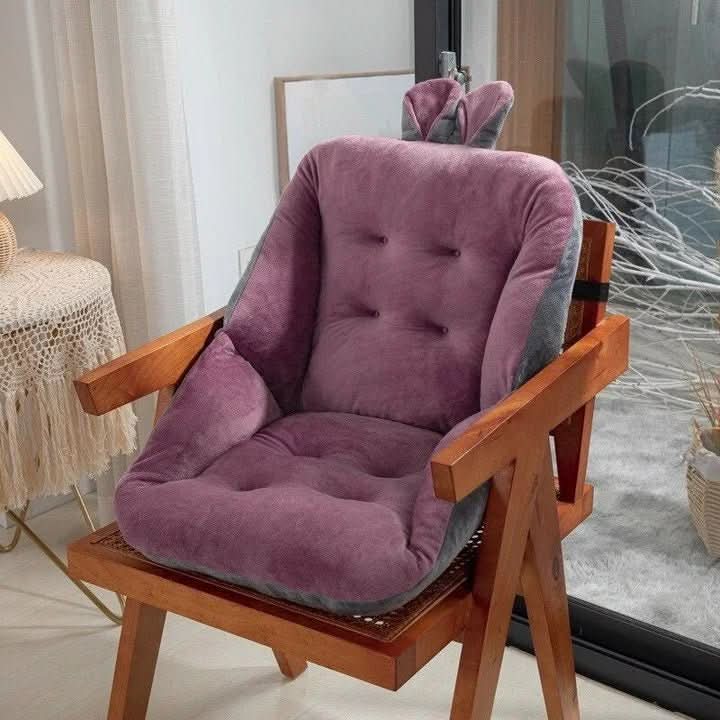 Komfortabel setepute i minneskum med pustende trekk, ideell for langvarig sitting i kontor eller bil.