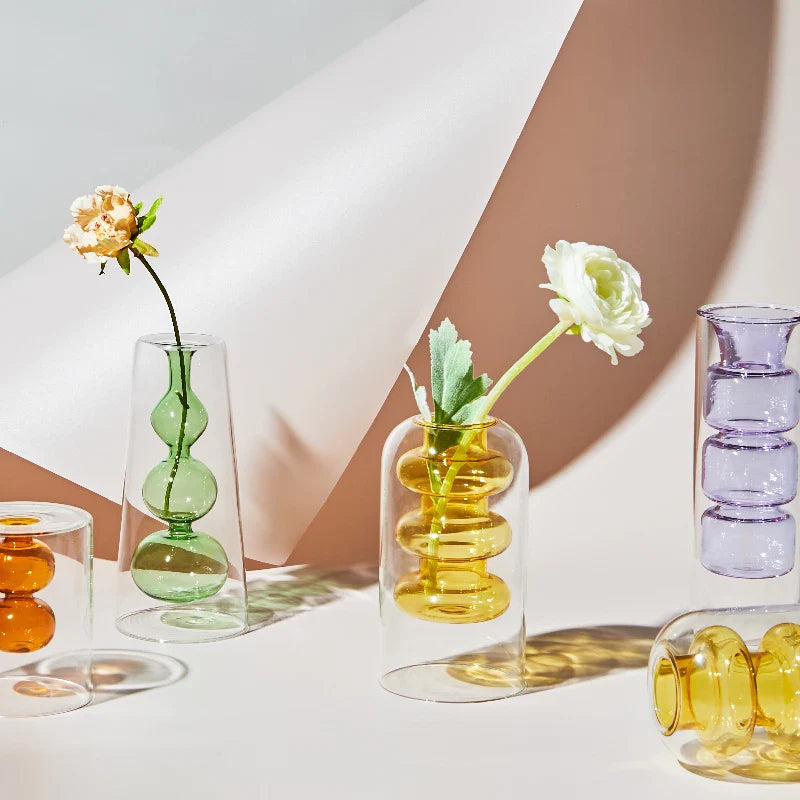 Håndlaget glassvase, fargerik og moderne skandinavisk interiørdetalj, gaveidé