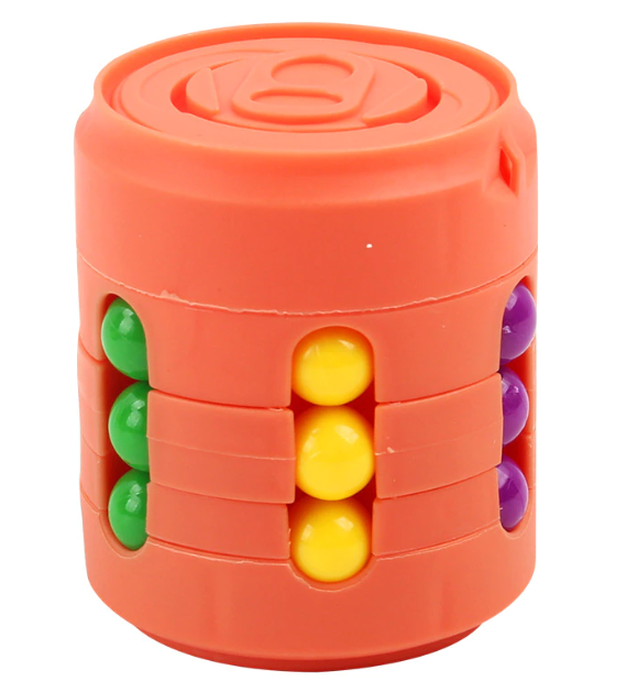 Glad barn leker med fargerik bønneboks, angstlindrende og kognitivt stimulerende fidget-leketøy