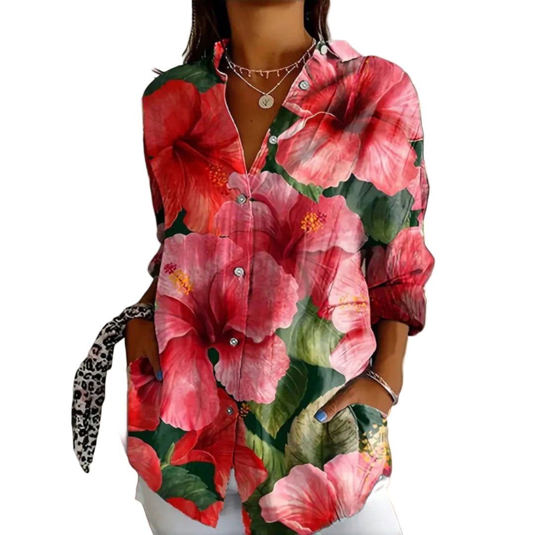 Fargerik vintage damebluse med elegant mønster, perfekt for hverdag og fest.
