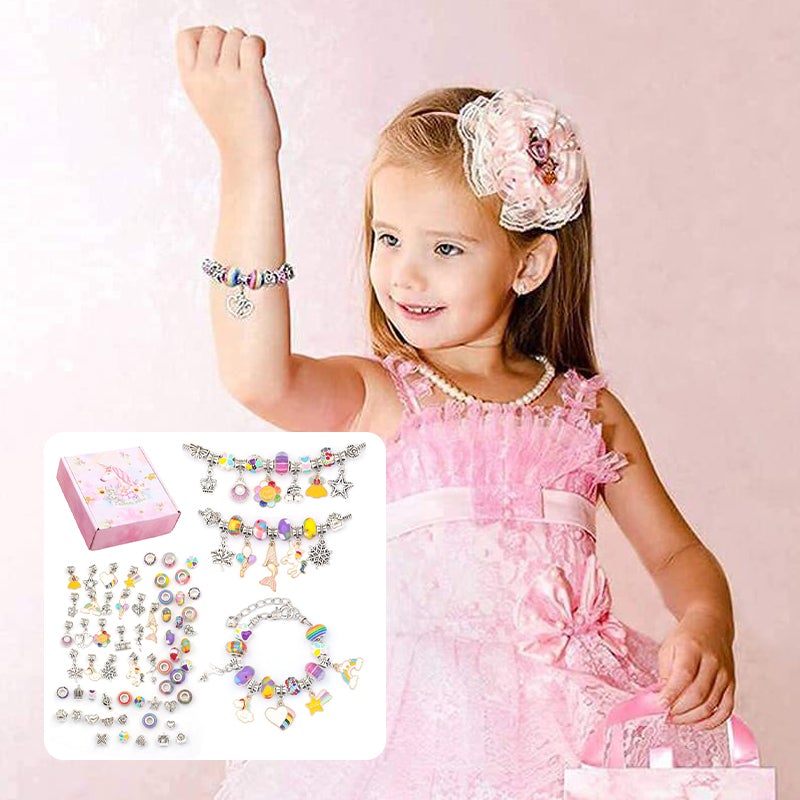 "Fargerikt DIY armbåndsett for barn, inkludert perler og snorer, perfekt for kreativ smykkelaging og barnehåndverk."