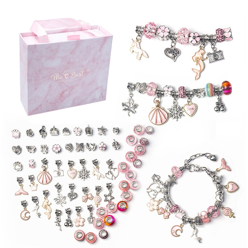 "Fargerikt DIY armbåndsett for barn, inkludert perler og snorer, perfekt for kreativ smykkelaging og barnehåndverk."
