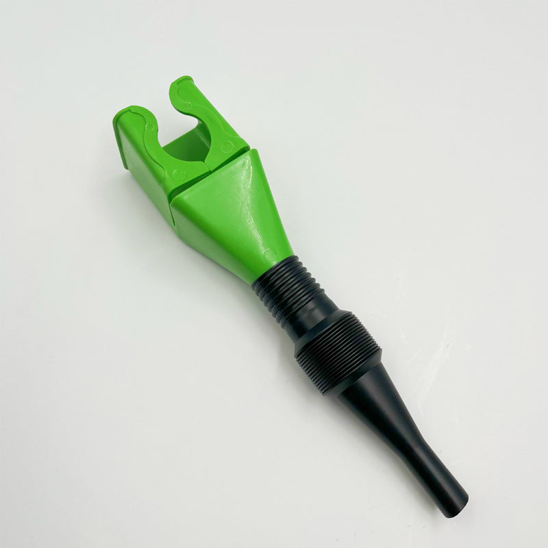 "Fleksibelt dreneringsverktøy for biler, plastmateriale, formbart design, ideelt for presis væskeoverføring uten søl."