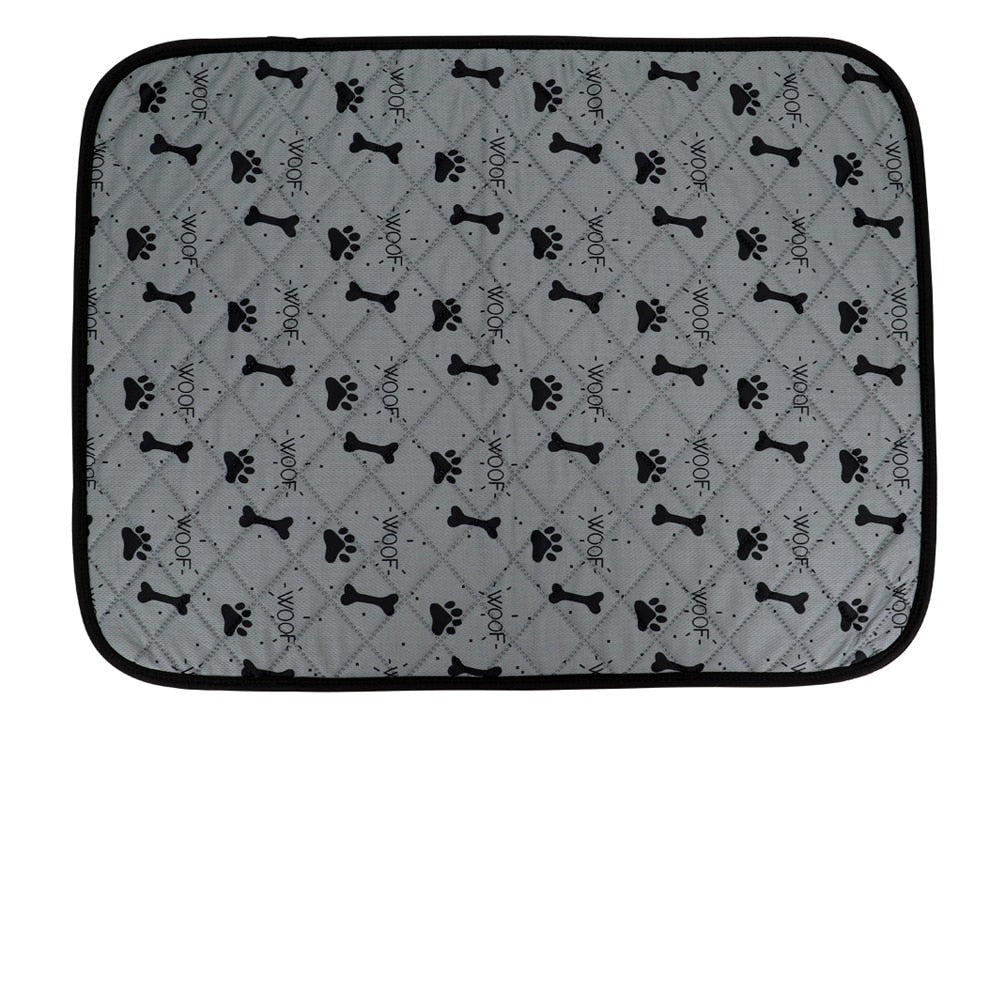 Enkel å vaske gjenbrukbar tissepute for hund og katt. Holder hjemmet hygienisk og luktfritt.