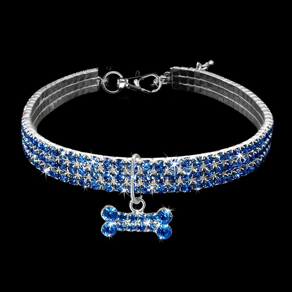 Luksuriøst kattehalsbånd med skinnende bling og rhinestones, perfekt for små katter. Elegant og komfortabelt.