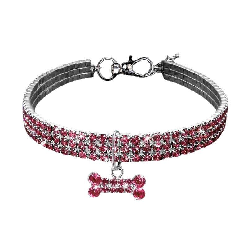 Stilrent kjæledyrhalsbånd med rhinestones og bling. Perfekt for små dyr, hundehalsbånd/kattehalsbånd.