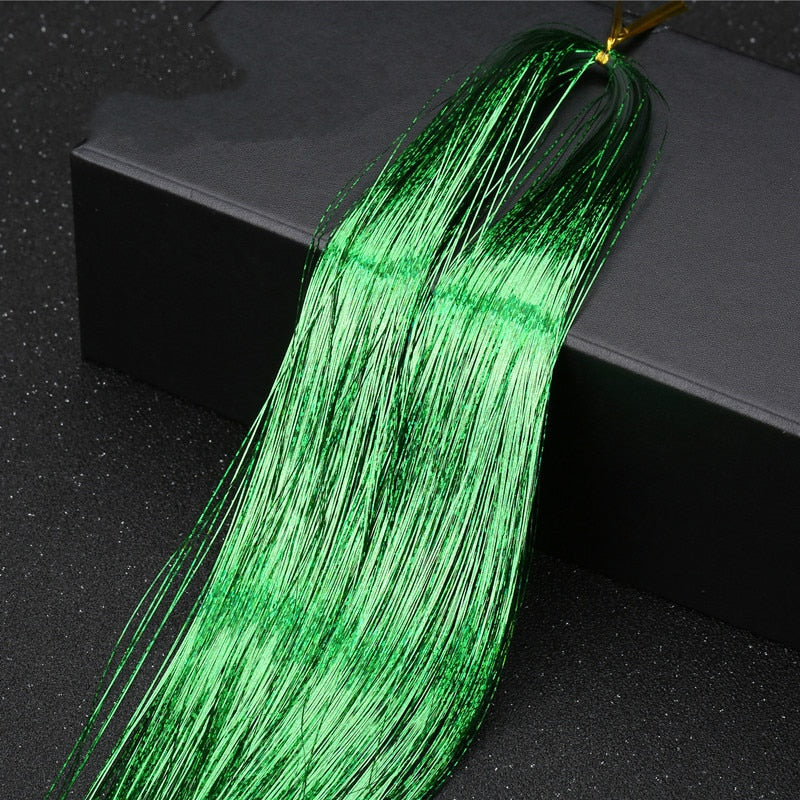 Tinsel hårforlengelse for barn, glitter og farger for en leken hårstyling.