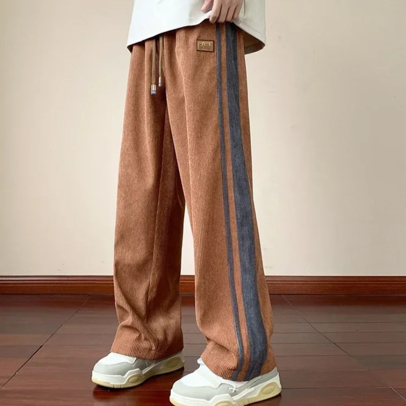 Herre oversized joggebukse for menn, med baggy stil og fokus på komfort. Perfekt for fritidsbruk.
