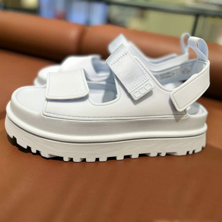 Grå dame sporty sandaler med ergonomisk fotseng og sklisikker såle, justerbar reim for optimal passform.