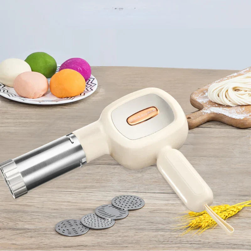 Kompakt hvit håndholdt pastamaskin for fersk hjemmelaget pasta og nudler. Et must for kjøkkenet.