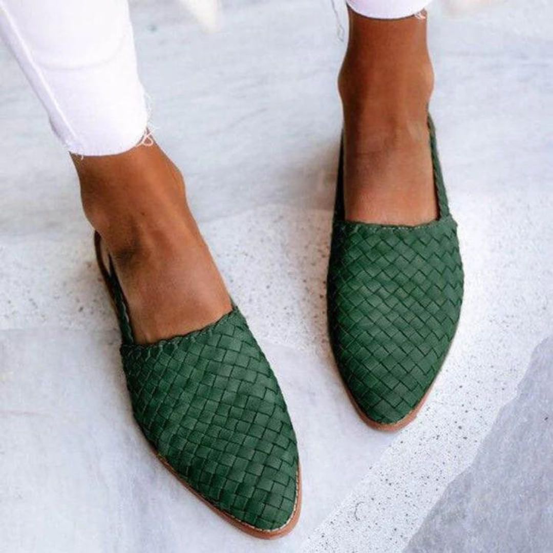 Stilige damesandaler slip-on, håndlagde for hverdagskomfort og elegant sommerstil til kvinner.