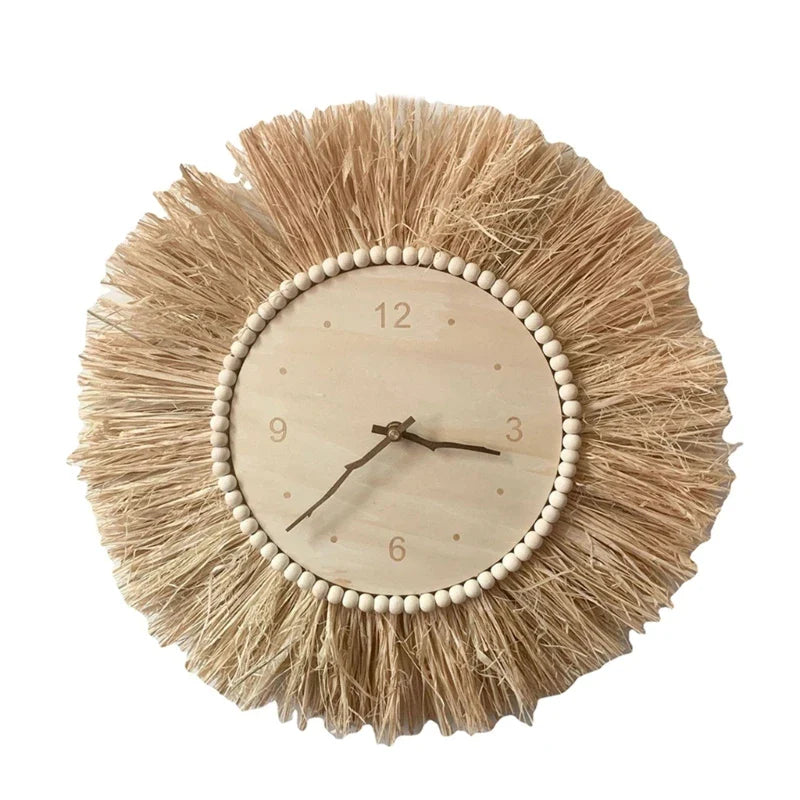 Håndlaget boho veggklokke av hvetestrå, brun, miljøvennlig, rustikk innredning.