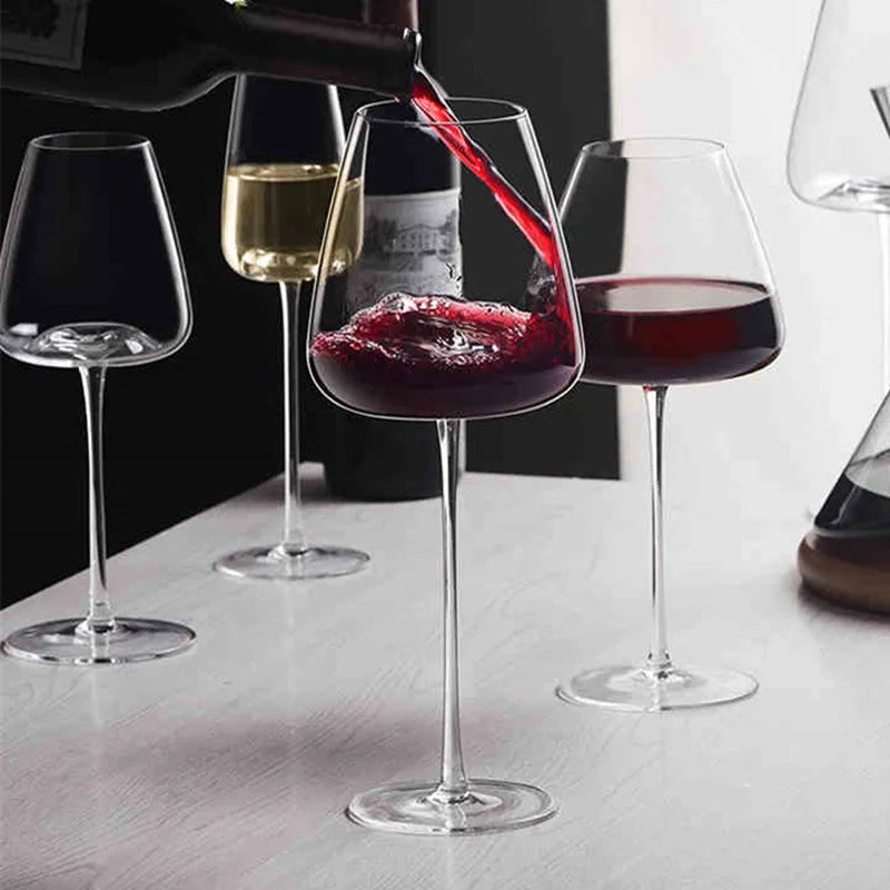 Sett med 4 elegante håndlagde krystall champagneglass, ideelt for fest.