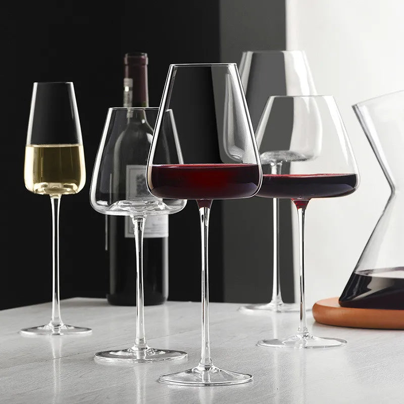Premium sett med krystall vinglass, håndverk, perfekt som elegant vingave.