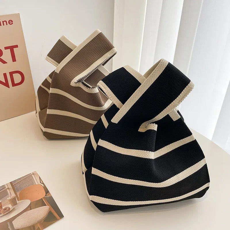 Unik håndlaget mini veske strikket, et must-have mote tilbehør for kvinner.