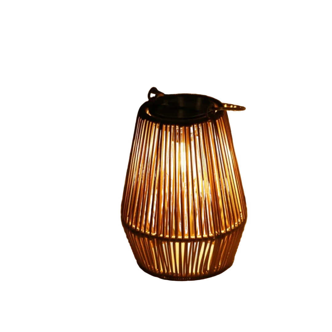 Håndvevd solcellelampe for hagen. Skaper stemningsfull utendørs belysning med LED-lys.