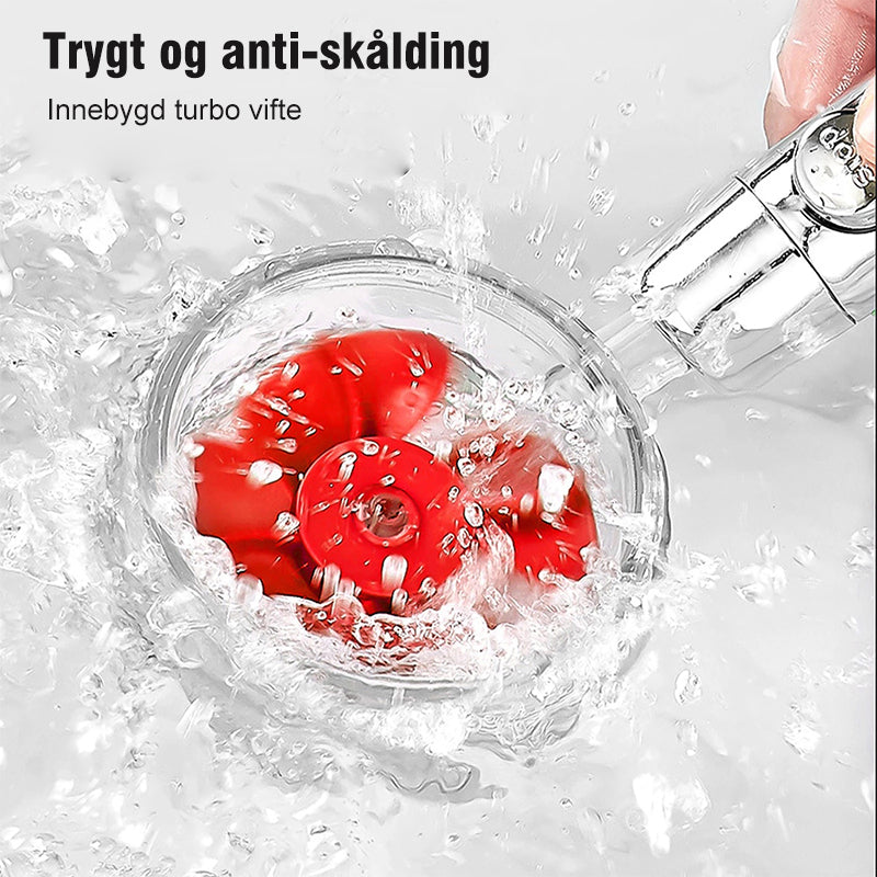 "Håndholdt roterbart dusjhode i sølv med høytrykk, vannbesparende funksjon og elegant design mot lys bakgrunn."