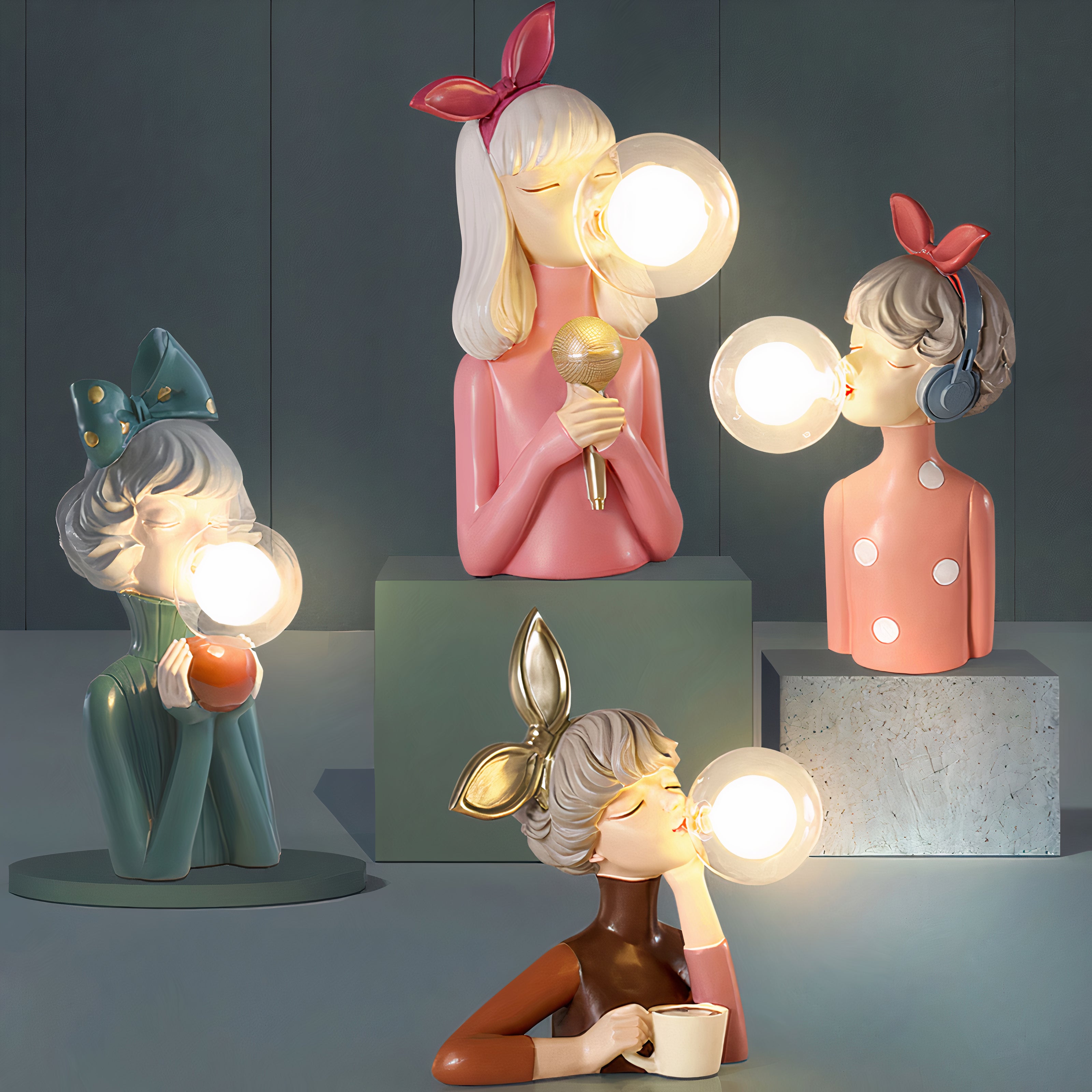 "Håndlaget bordlampe i kunstharpiks og glass med varm tre-sokkel og elegant tekstil-lampeskjerm."