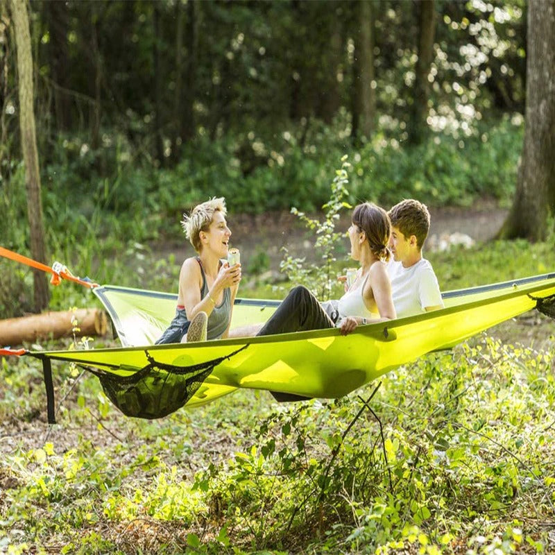 "Hengekøye for grupper, grønn og svart, i naturen, romslig, perfekt for camping og familieturer, nylonmateriale."