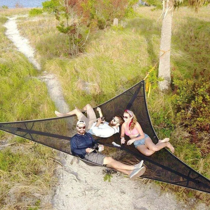 "Hengekøye for grupper, grønn og svart, i naturen, romslig, perfekt for camping og familieturer, nylonmateriale."