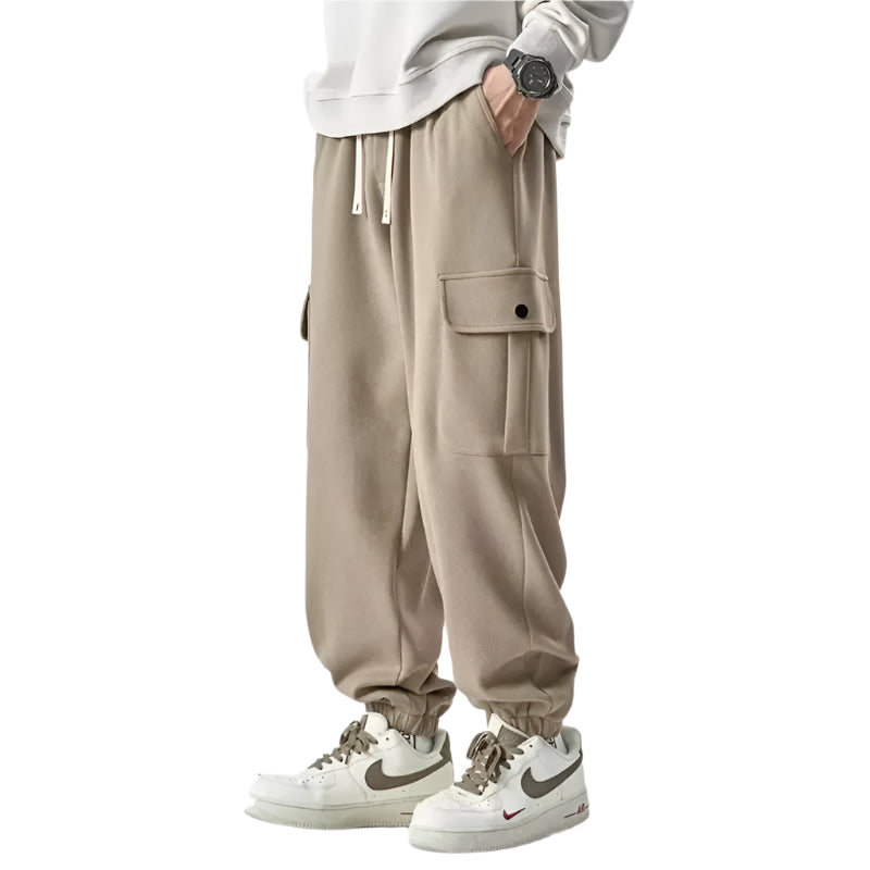 Herre cargo sweatpants med elastisk midje, dype lommer og komfortabel passform for hverdagsbruk.