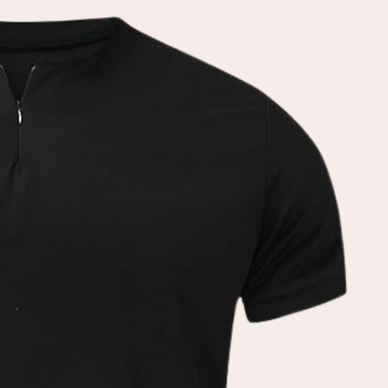 Slitesterk herre t-skjorte i pustende polyester, kortermet og lettstelt for langvarig komfort.