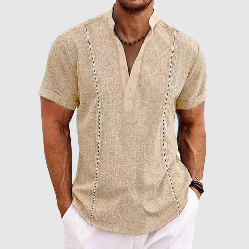 Komfortabel herre Henley fritidsskjorte, kortermet med stilren knapplukking for en avslappet sommerlook.