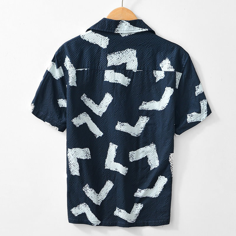 Avslappet herreskjorte i sommerstil, laget av bomull og lin. Ideell som strandskjorte eller casual look.