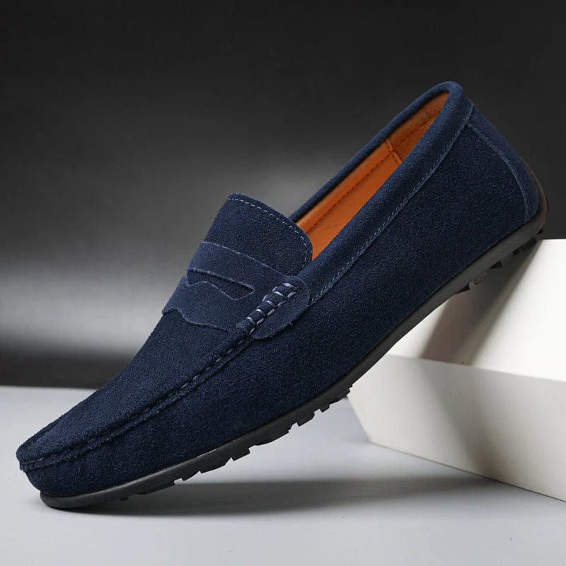"Herre loafers i semsket skinn, polstret, elegant design, perfekt for formelle og avslappede anledninger."