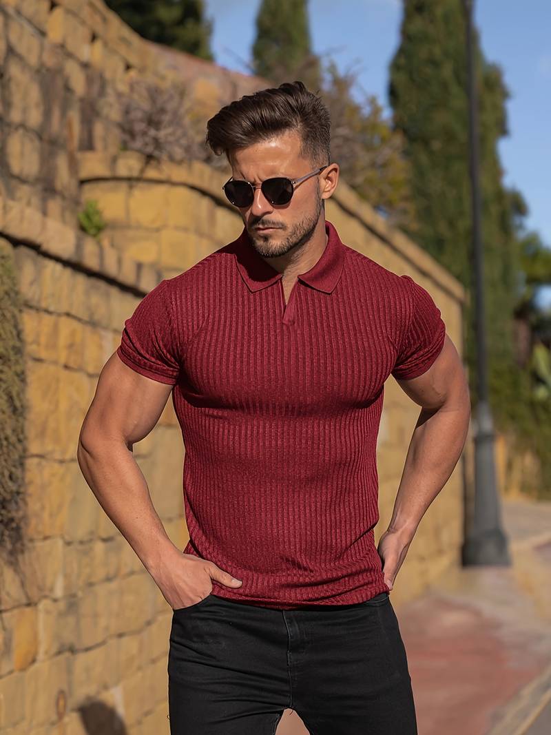 Komfortabel herre poloskjorte, kortermet, slim fit, ideell for vår og sommer. En tidløs og allsidig fritidsskjorte.