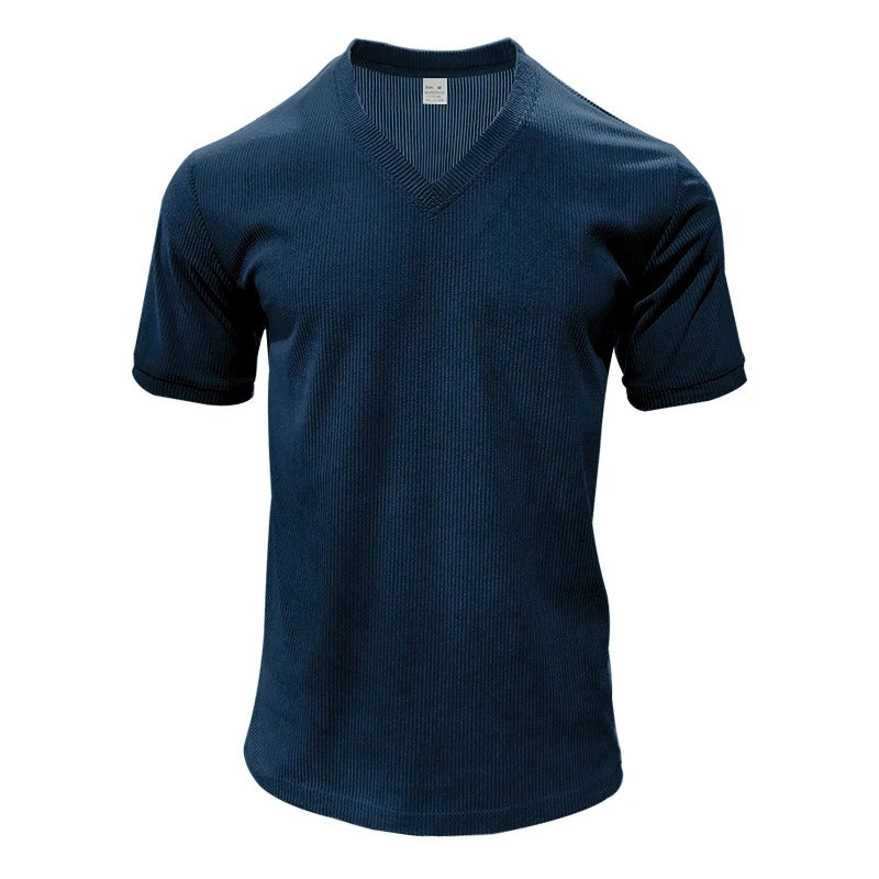 Teksturert V-hals t-skjorte for herre, slim fit. Komfortabelt hverdagsklær for vår og sommer.