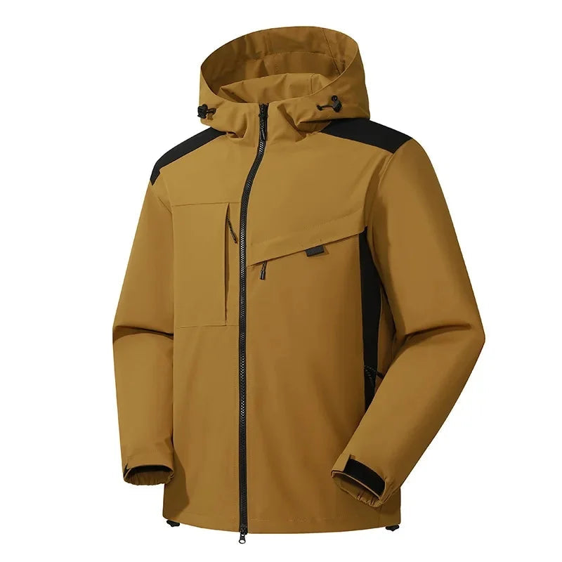 Funksjonell herre skijakke for sporty menn. Allvær jakke med hette for fritid og snø.